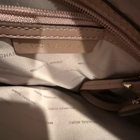 Michael Kors Mercer Large Pebbled Leather Accordion Tote Bag - Picture 5 of 16